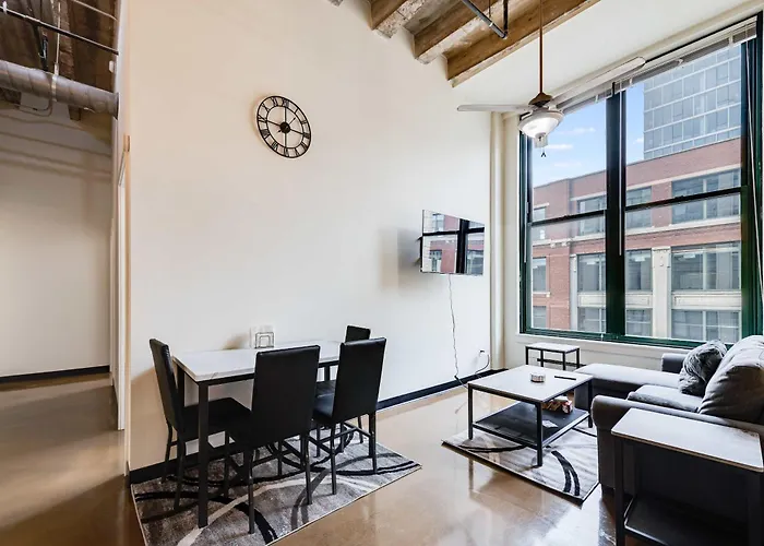 West Loop - Views With In & Out Parking 3 * Chicago